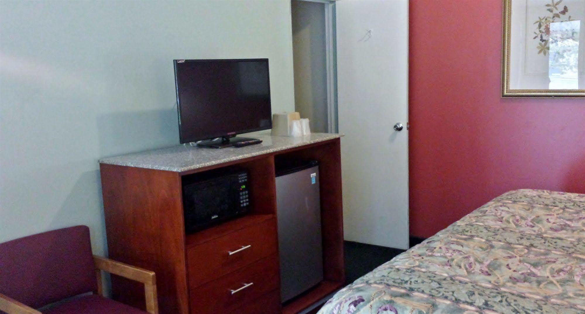 Budget Inn Fairport Zewnętrze zdjęcie
